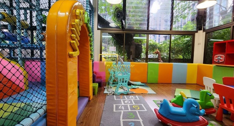 For rent and for sale 2 bedrooms condo in Watthana, Bangkok