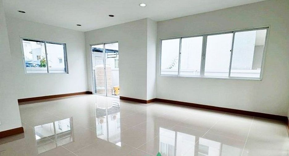 出售 3 卧室 独立屋 在 Sam Phran, Nakhon Pathom