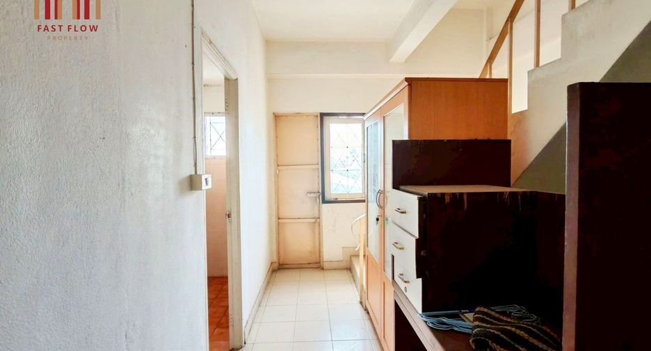 À vendre 10 chambres local commercial à Mueang Pathum Thani, Pathum Thani