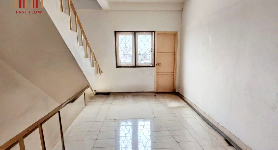 À vendre 10 chambres local commercial à Mueang Pathum Thani, Pathum Thani