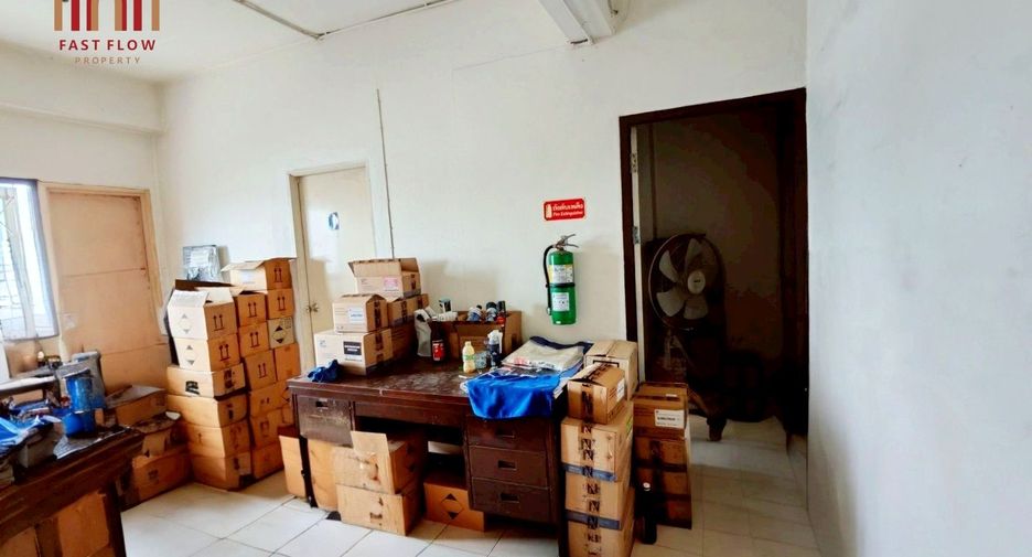 À vendre 10 chambres local commercial à Mueang Pathum Thani, Pathum Thani