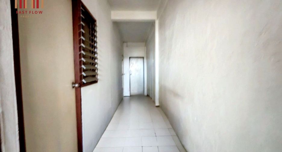 À vendre 10 chambres local commercial à Mueang Pathum Thani, Pathum Thani