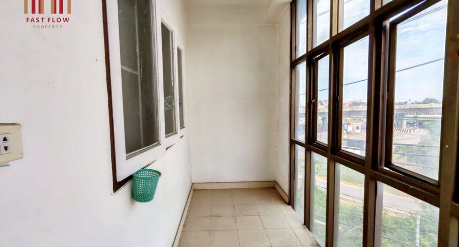 À vendre 10 chambres local commercial à Mueang Pathum Thani, Pathum Thani