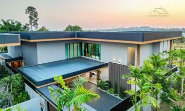 Haus zum Kauf mit 6 Zimmer in Bang Lamung, Chonburi