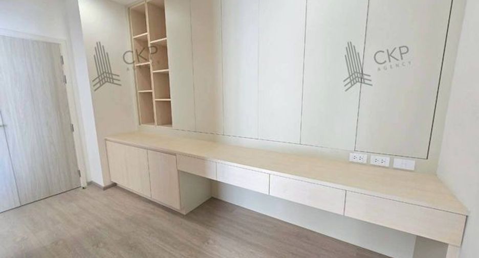 For rent 3 bedrooms house in Saphan Sung, Bangkok