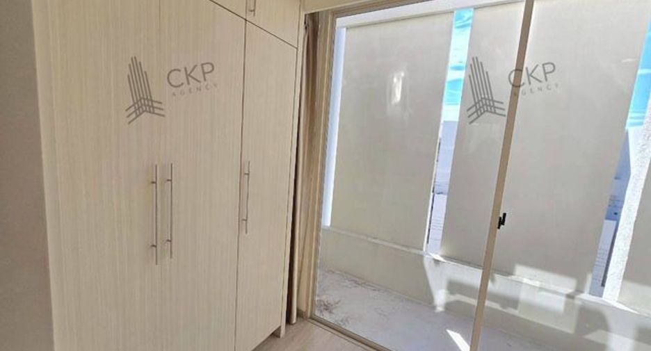 For rent 3 bedrooms house in Saphan Sung, Bangkok