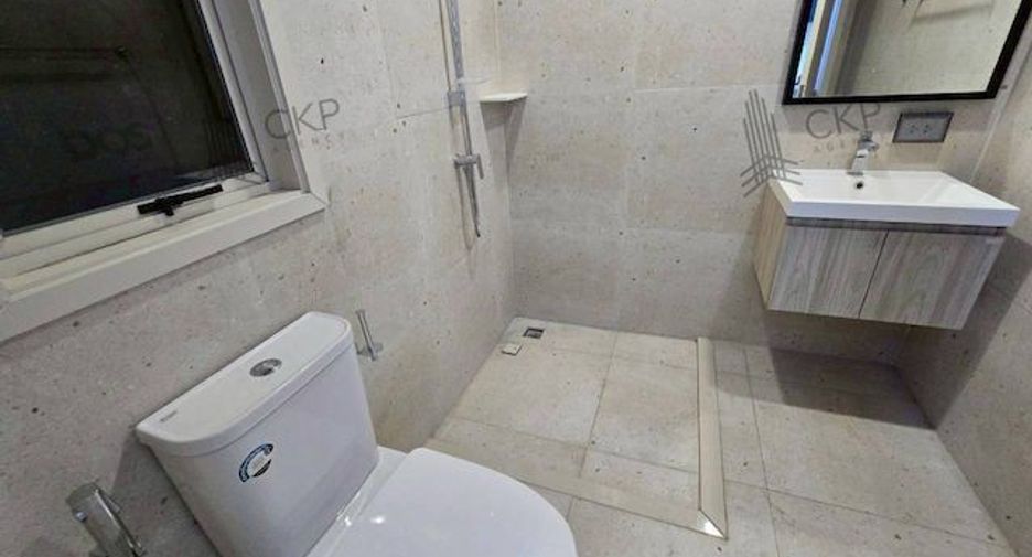 For rent 3 bedrooms house in Saphan Sung, Bangkok