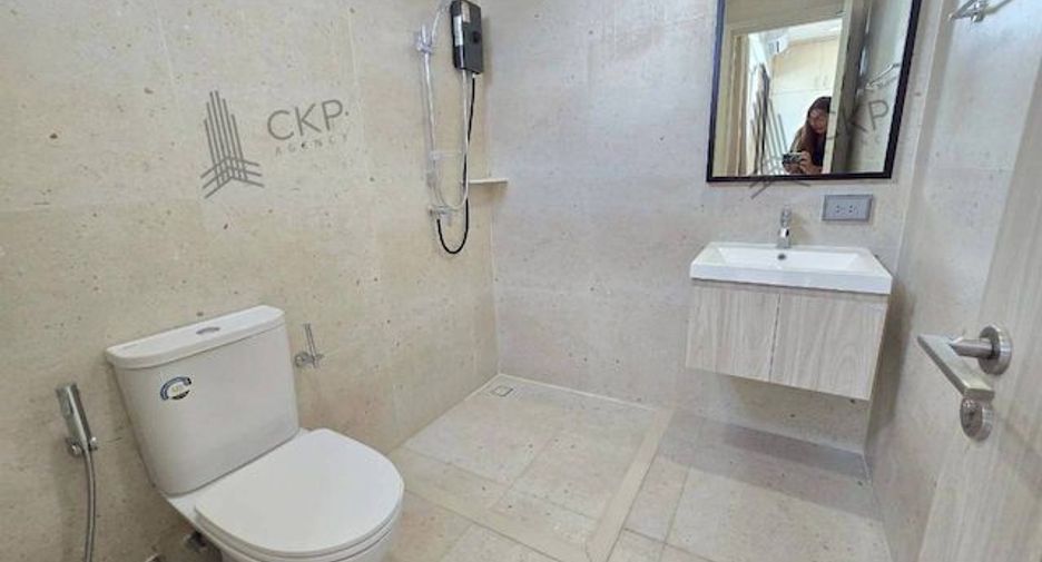 For rent 3 bedrooms house in Saphan Sung, Bangkok