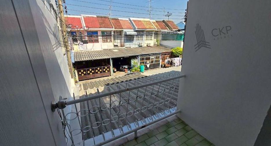 À vendre 2 chambres maison de ville à Chatuchak, Bangkok