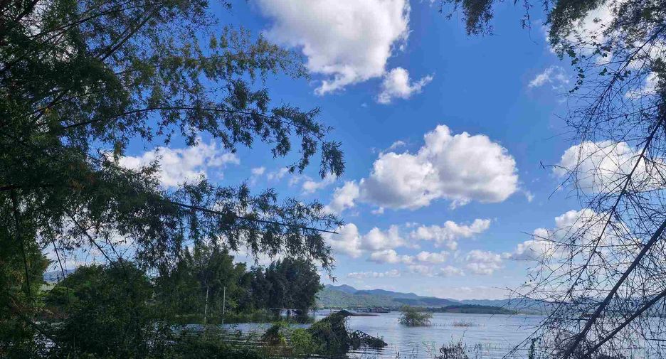 出售 4 卧室 独立屋 在 Si Sawat, Kanchanaburi