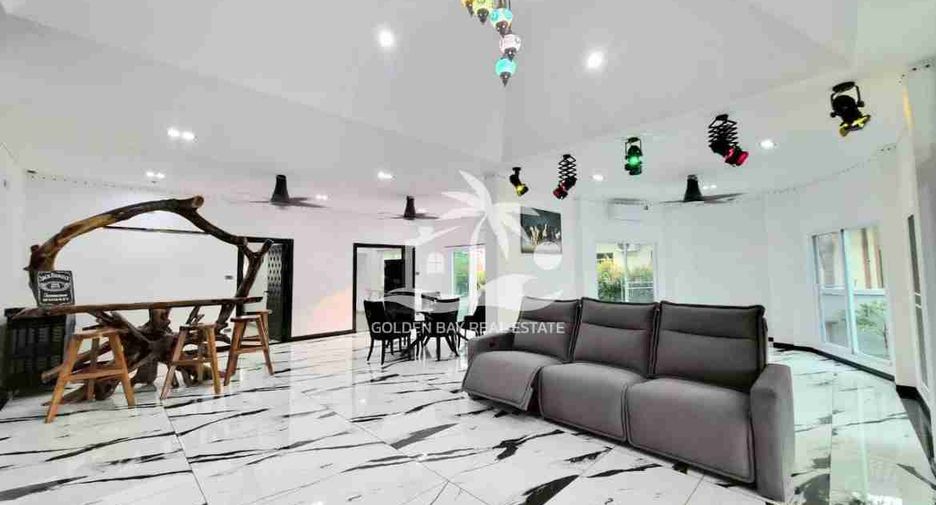 For sale 3 ベッドルーム house in Bang Lamung, Chonburi