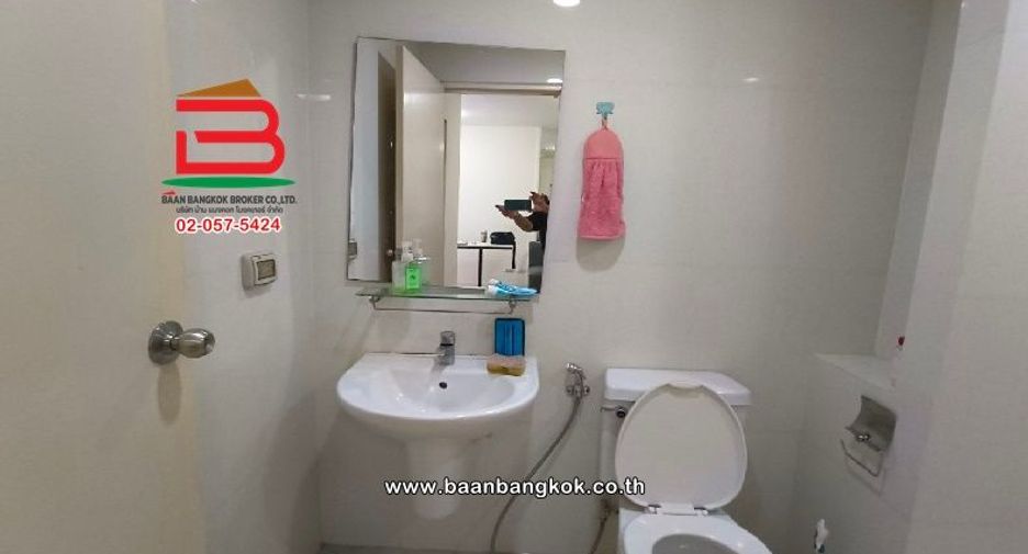 For sale 1 bed condo in Saphan Sung, Bangkok