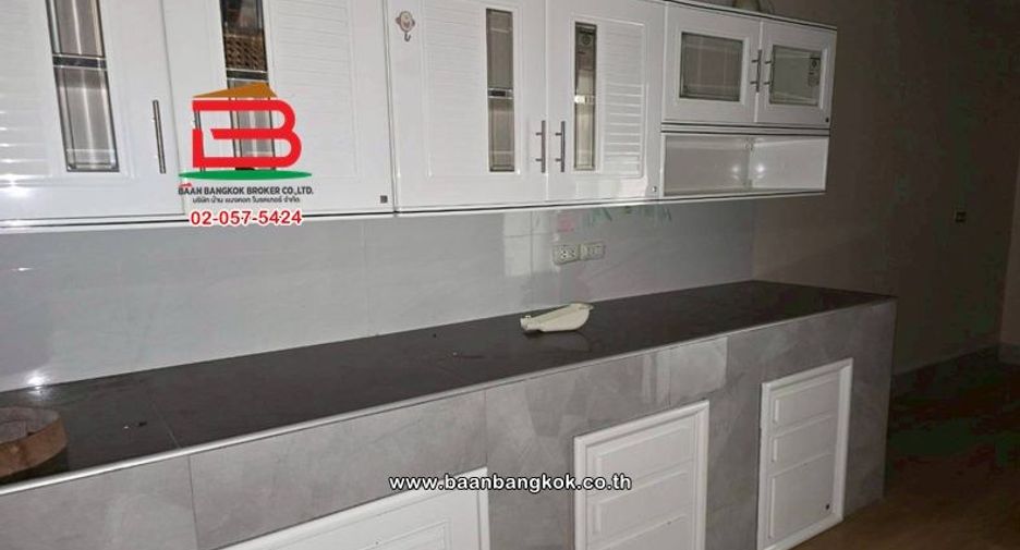 For sale 4 bedrooms house in Nong Chok, Bangkok
