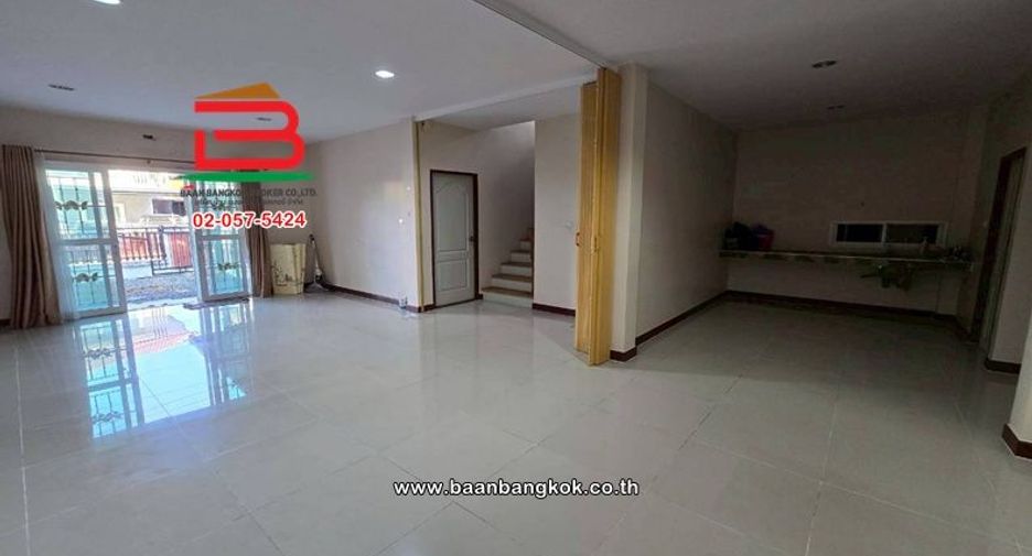 For sale 4 bedrooms house in Nong Chok, Bangkok