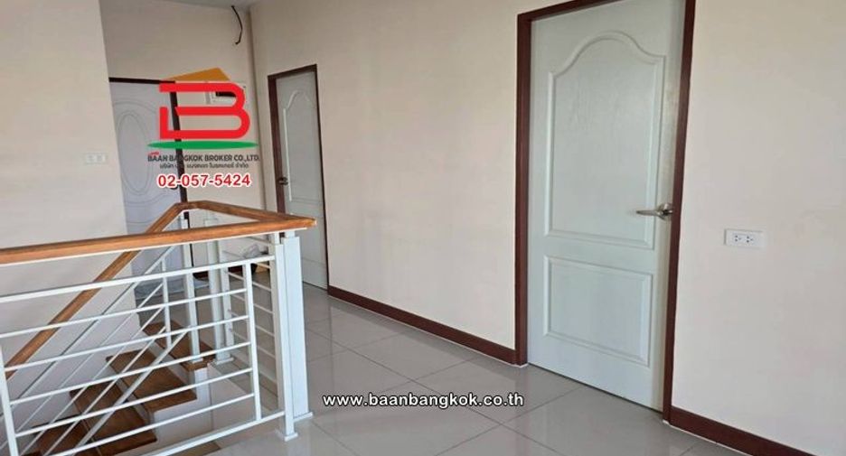 For sale 4 bedrooms house in Nong Chok, Bangkok