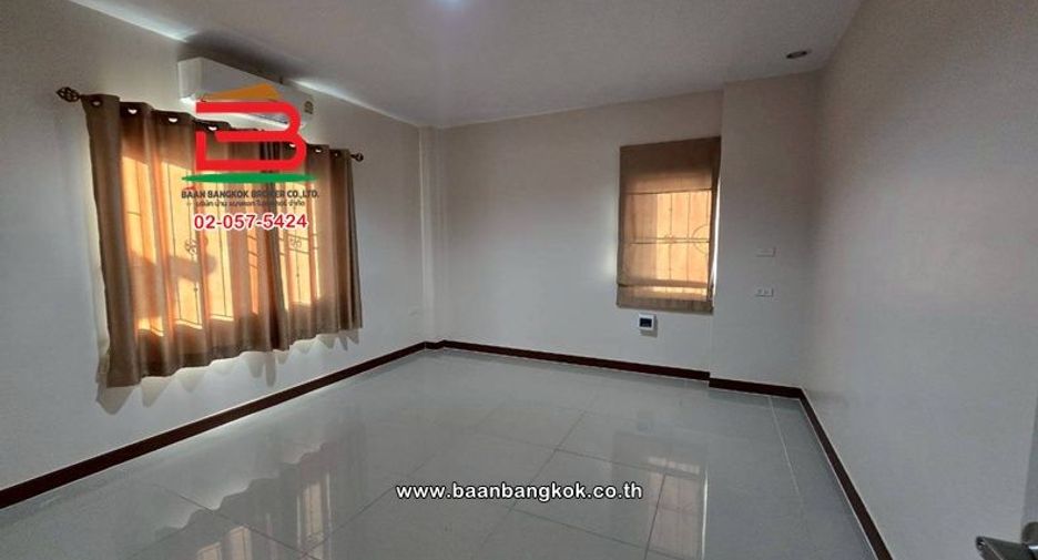 For sale 4 bedrooms house in Nong Chok, Bangkok