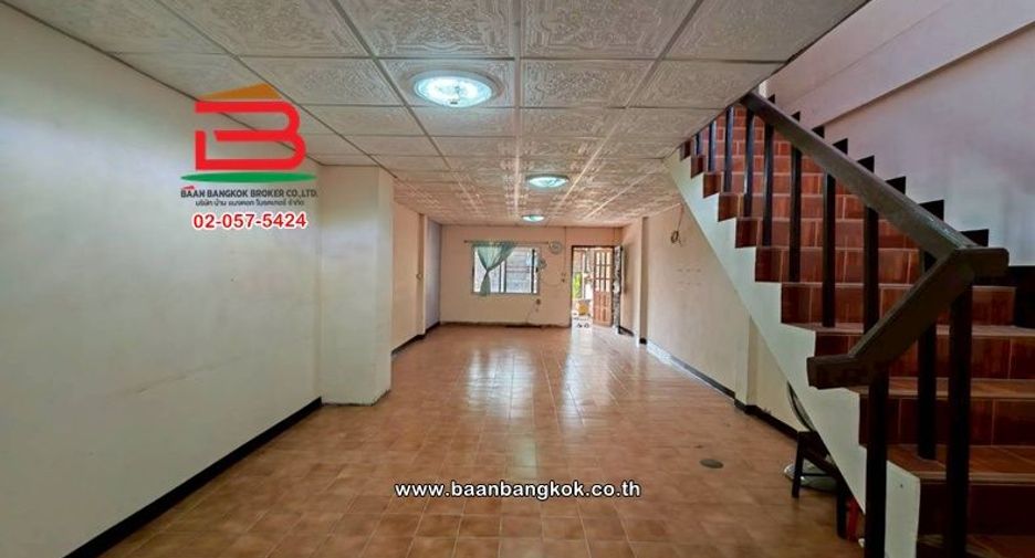 For sale 2 bedrooms townhouse in Thanyaburi, Pathum Thani