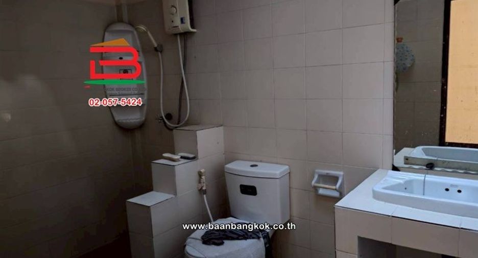 For sale 2 bedrooms townhouse in Thanyaburi, Pathum Thani