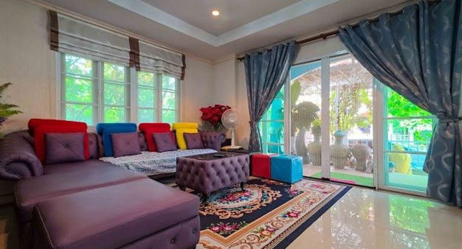Haus zum Kauf mit 4 Zimmer in Bang Khae, Bangkok
