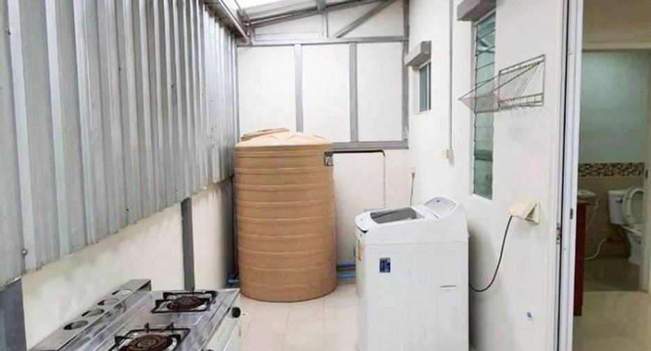 Reihenhaus zur Miete mit 3 Zimmer in Suan Luang, Bangkok