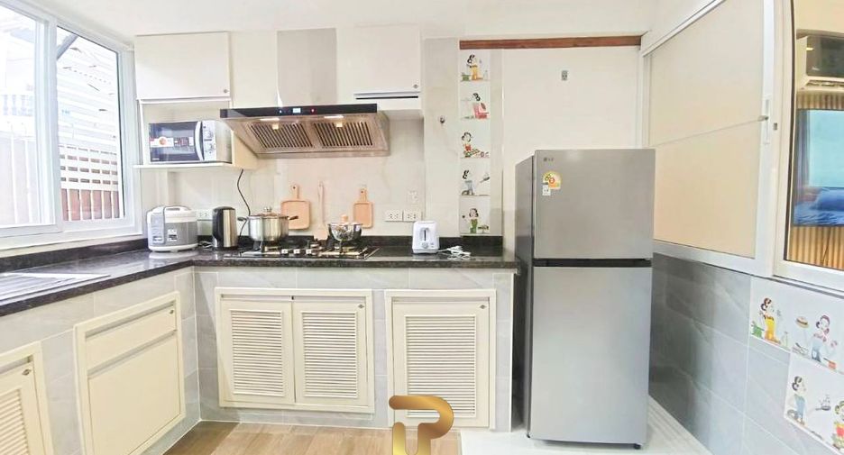 For sale 3 ベッドルーム villa in Bang Lamung, Chonburi