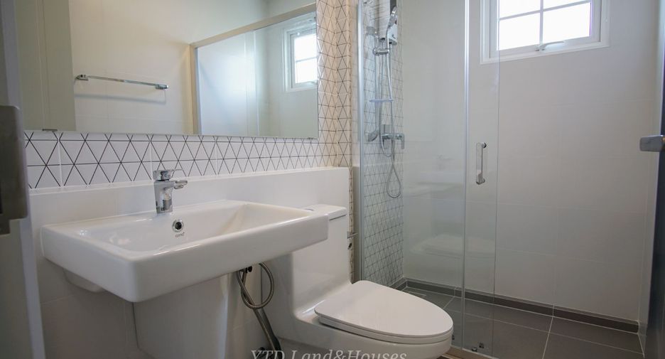 For rent 3 bedrooms house in Bang Phli, Samut Prakan