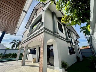 For sale 5 bedrooms house in Ban Bueng, Chonburi