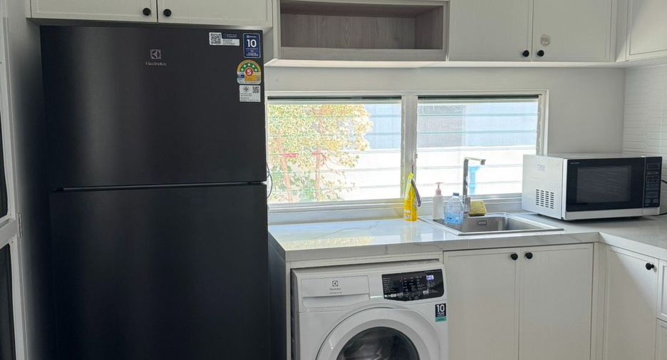 For rent 3 bedrooms house in Bang Phli, Samut Prakan