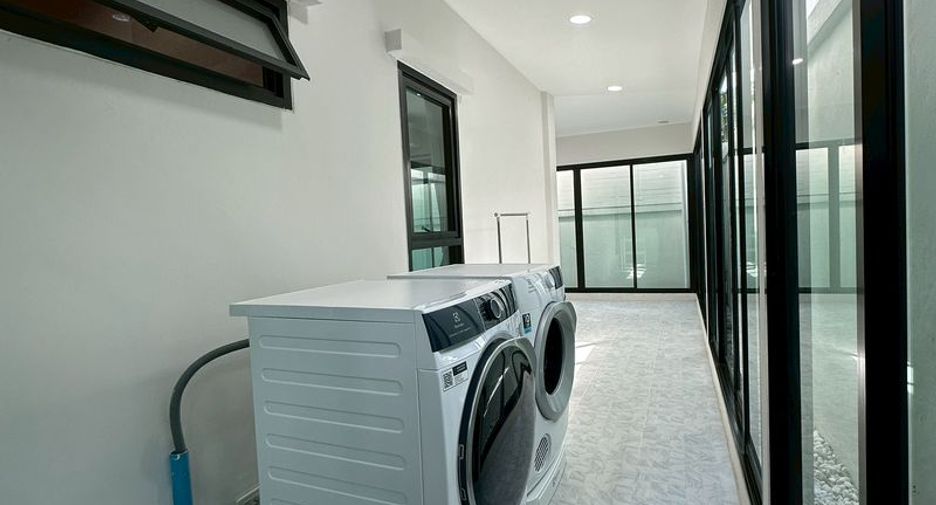 For rent 3 bedrooms house in Si Racha, Chonburi