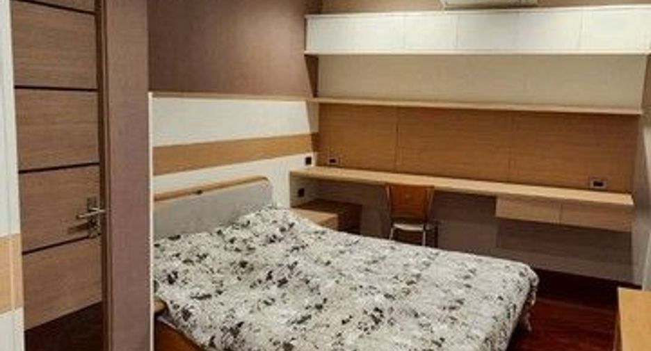 For rent 5 bedrooms house in Nong Khaem, Bangkok