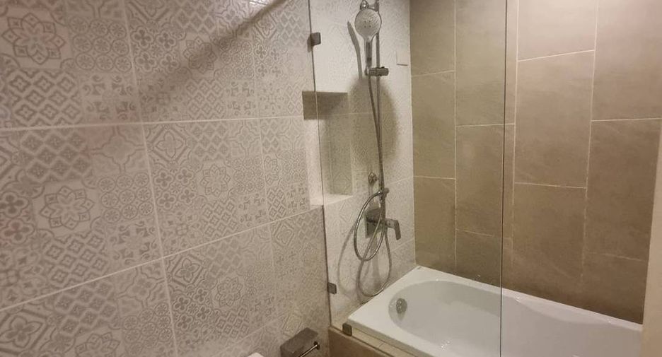 For rent and for sale 4 bedrooms house in Mueang Chiang Mai, Chiang Mai