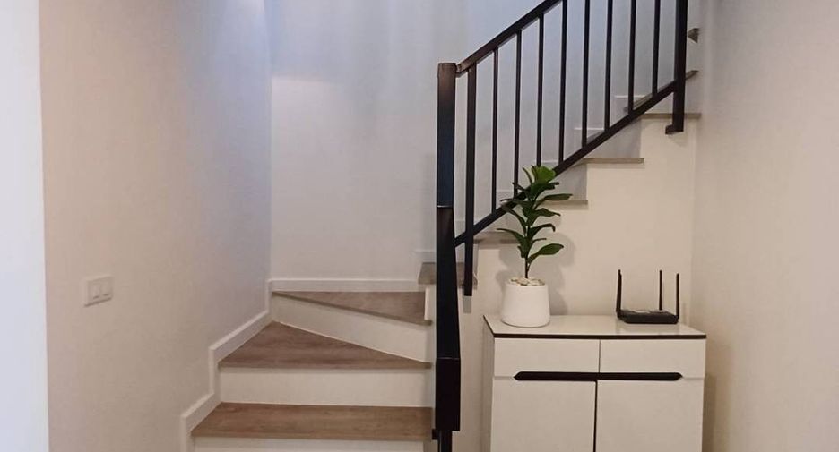 For rent and for sale 4 bedrooms house in Mueang Chiang Mai, Chiang Mai