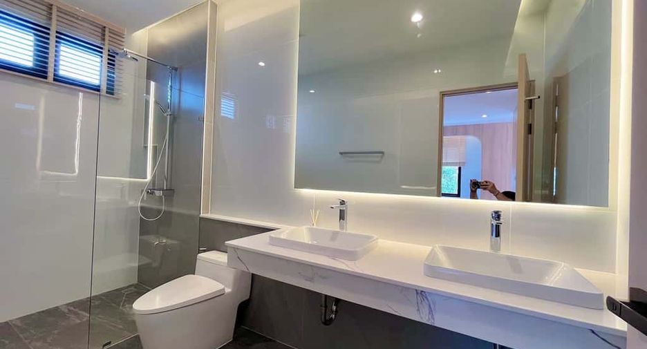 For rent 4 bedrooms villa in Mueang Chiang Mai, Chiang Mai