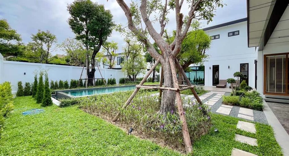 For rent 4 bedrooms villa in Mueang Chiang Mai, Chiang Mai