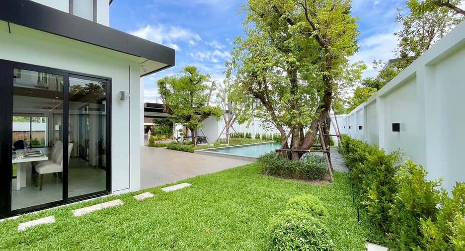 For rent 4 bedrooms villa in Mueang Chiang Mai, Chiang Mai