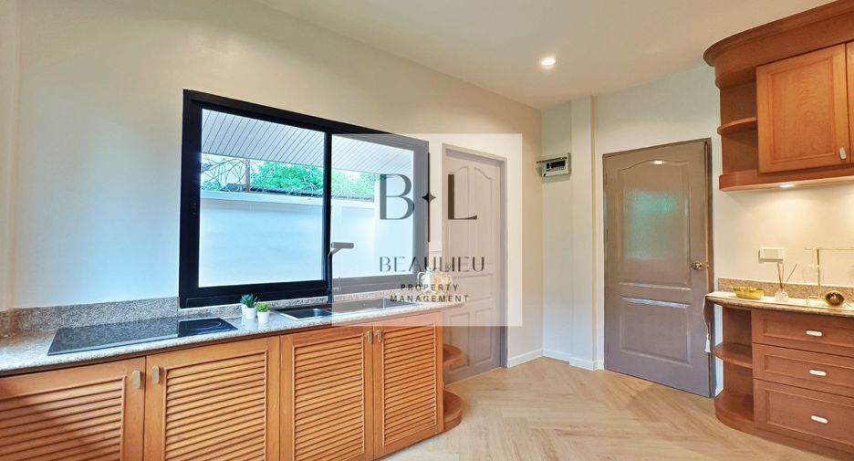 For sale 4 ベッドルーム house in Bang Lamung, Chonburi