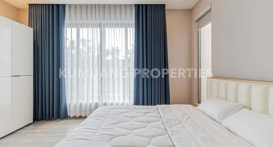 For rent 4 bedrooms villa in Mueang Chiang Mai, Chiang Mai