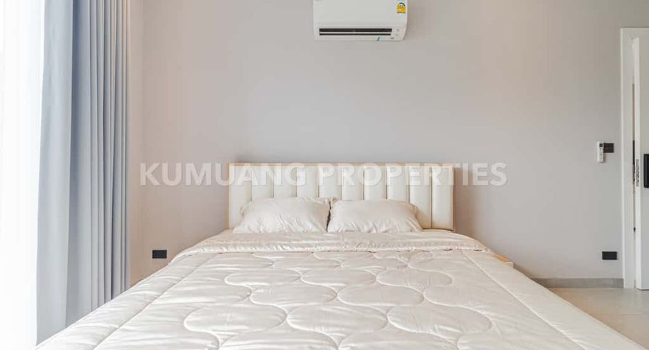 For rent 4 bedrooms villa in Mueang Chiang Mai, Chiang Mai
