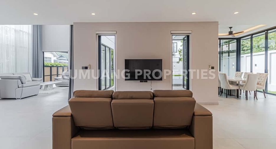 For rent 4 bedrooms villa in Mueang Chiang Mai, Chiang Mai