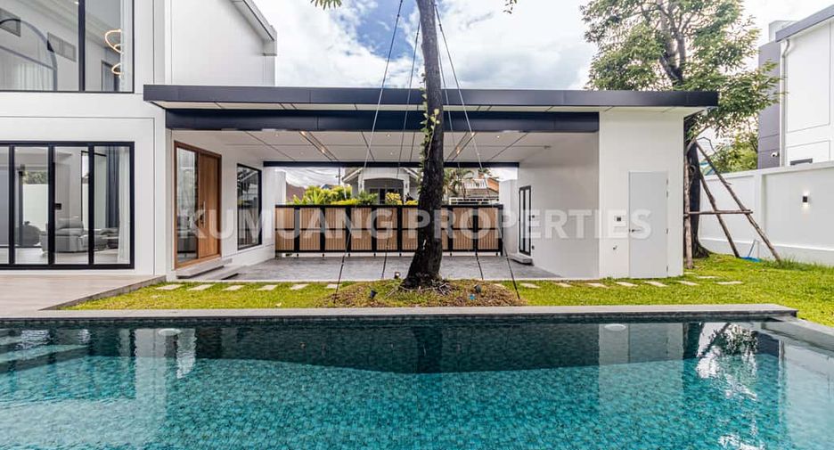 For rent 4 bedrooms villa in Mueang Chiang Mai, Chiang Mai