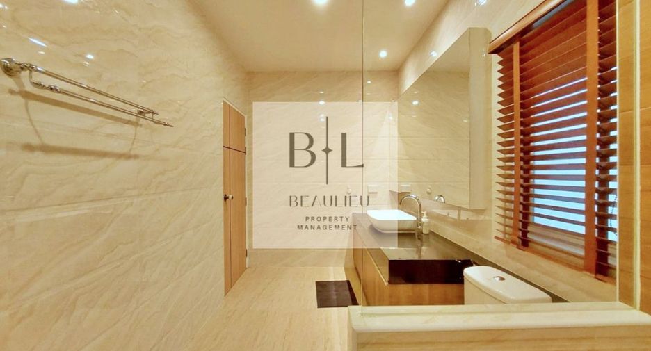 For sale 3 bedrooms house in Bang Lamung, Chonburi