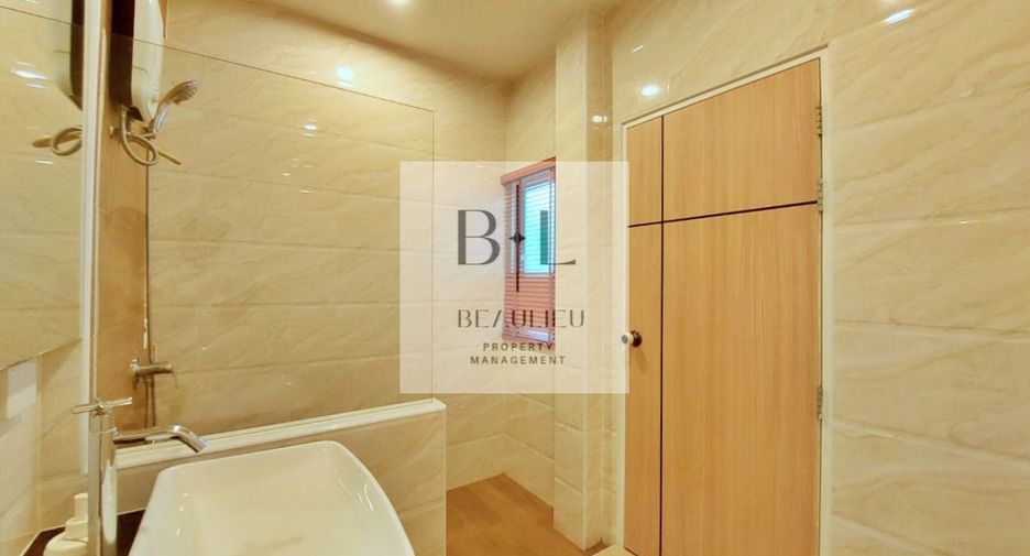 For sale 3 bedrooms house in Bang Lamung, Chonburi