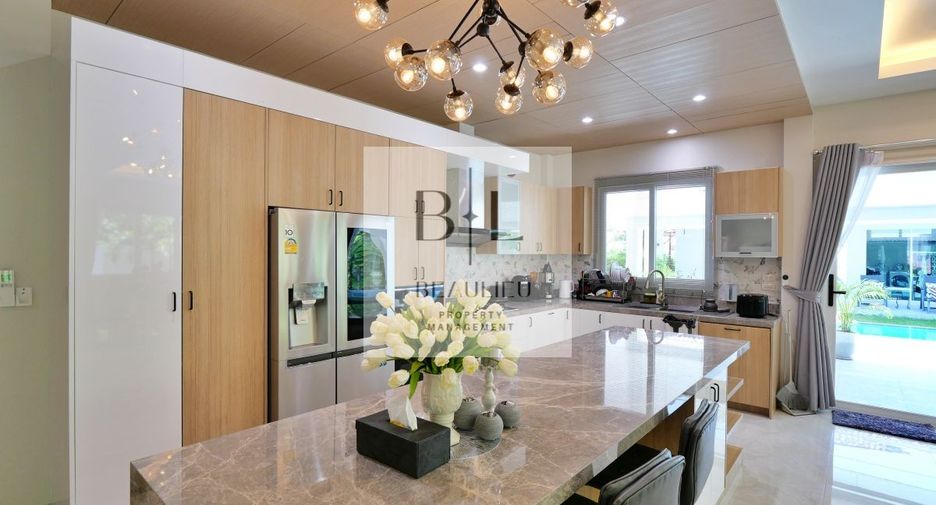 Haus zur Miete und zum Kauf mit 6 Zimmer in Bang Lamung, Chonburi
