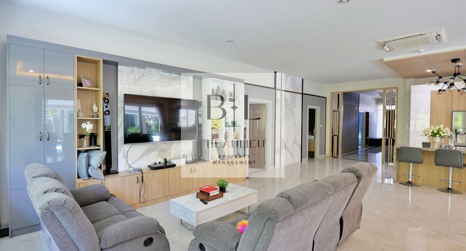 Haus zur Miete und zum Kauf mit 6 Zimmer in Bang Lamung, Chonburi