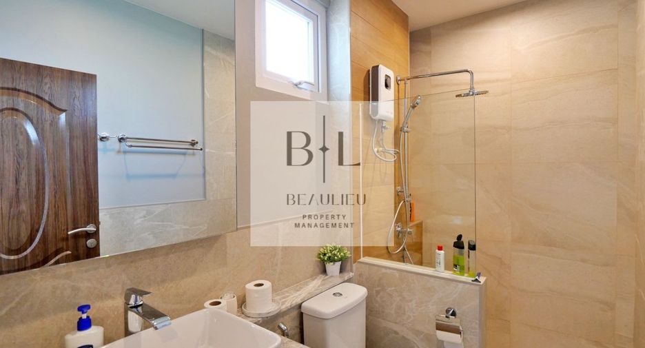 Haus zur Miete und zum Kauf mit 6 Zimmer in Bang Lamung, Chonburi