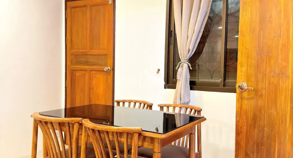 À louer 2 chambres villa à Bang Lamung, Chonburi