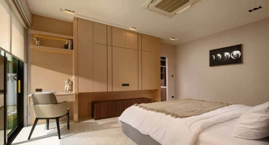 For rent 4 bedrooms villa in Mueang Chiang Mai, Chiang Mai