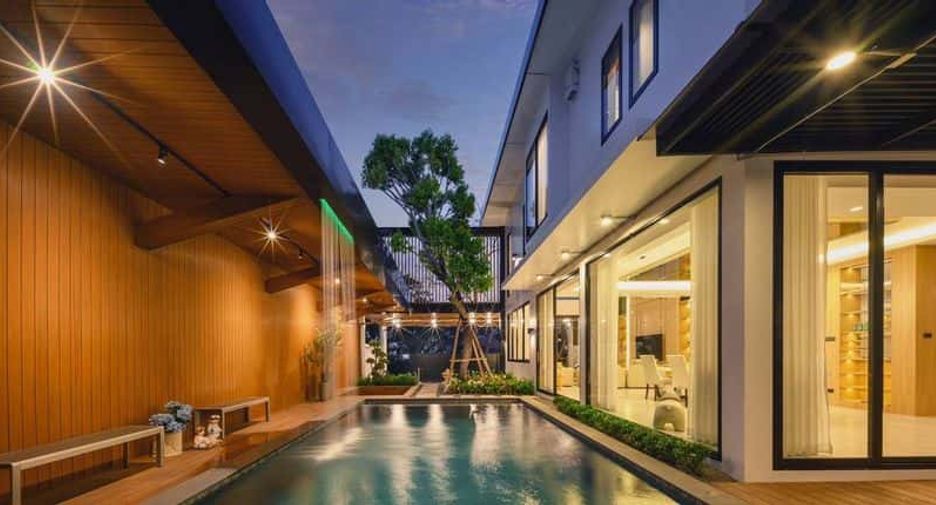 For rent 4 bedrooms villa in Mueang Chiang Mai, Chiang Mai
