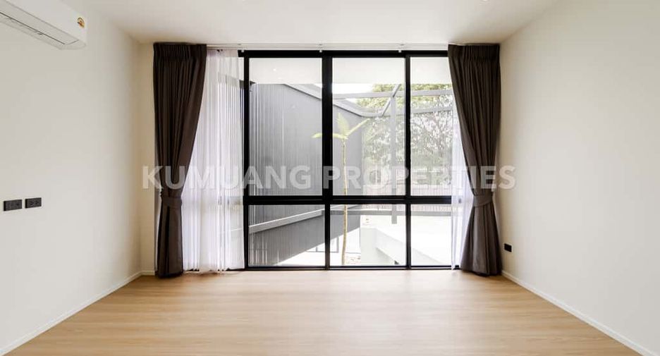 For rent 4 bedrooms villa in Hang Dong, Chiang Mai