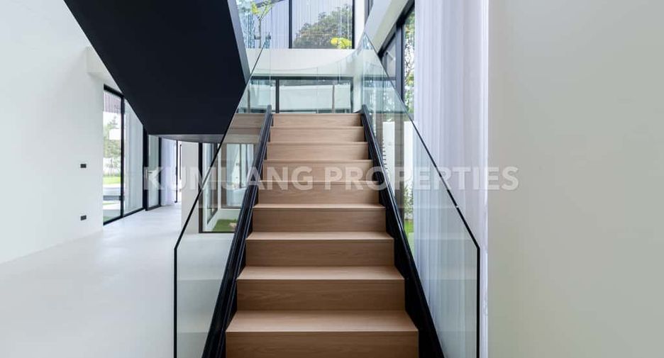 For rent 4 bedrooms villa in Hang Dong, Chiang Mai
